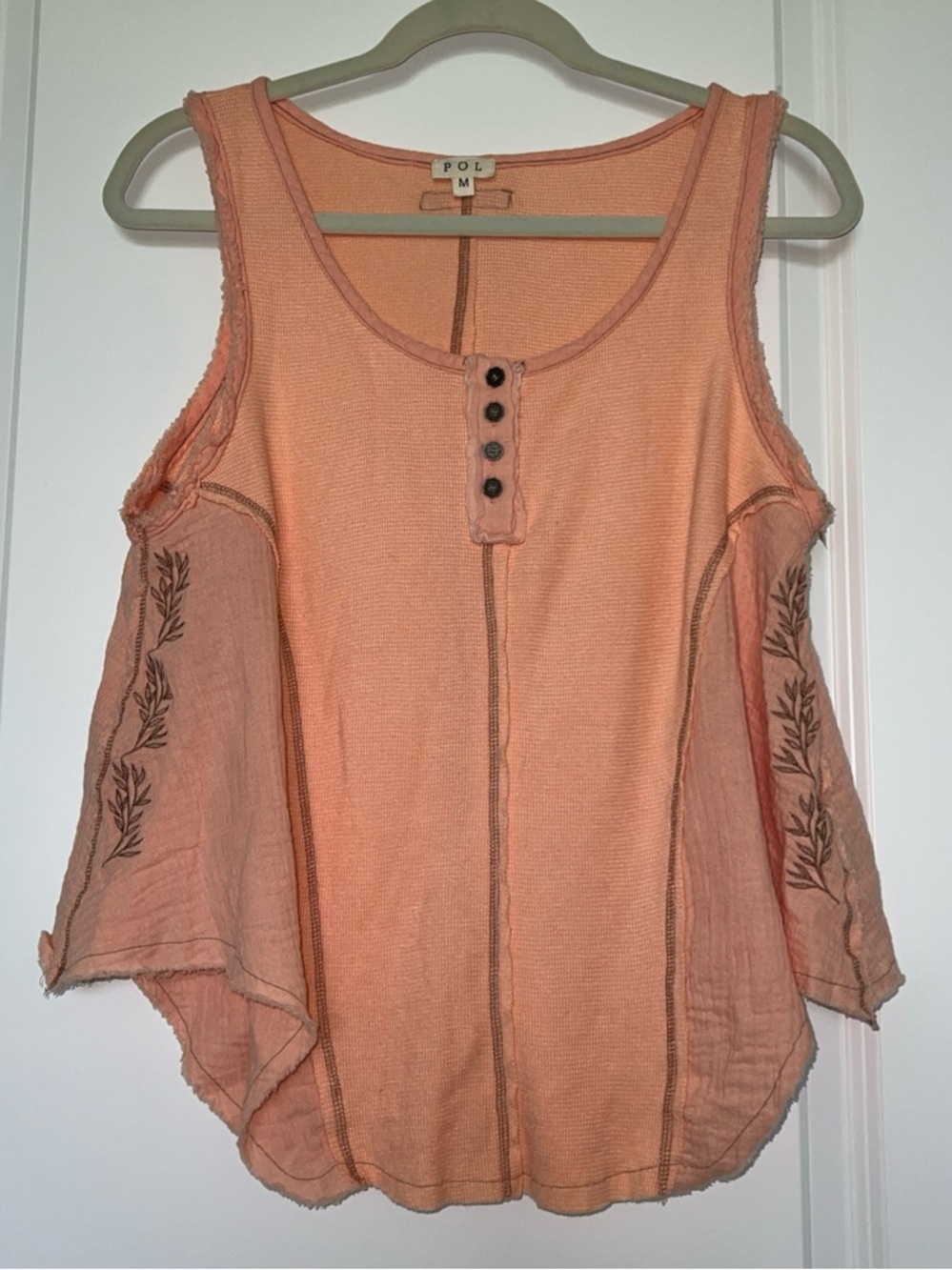 POL Peach Embroidered sleeveless Tank M great